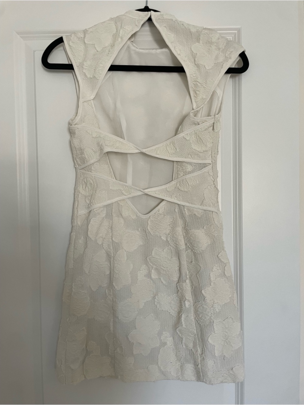 silence + noise Ivory Floral Jacquard Mini Dress - Picture 7 of 8